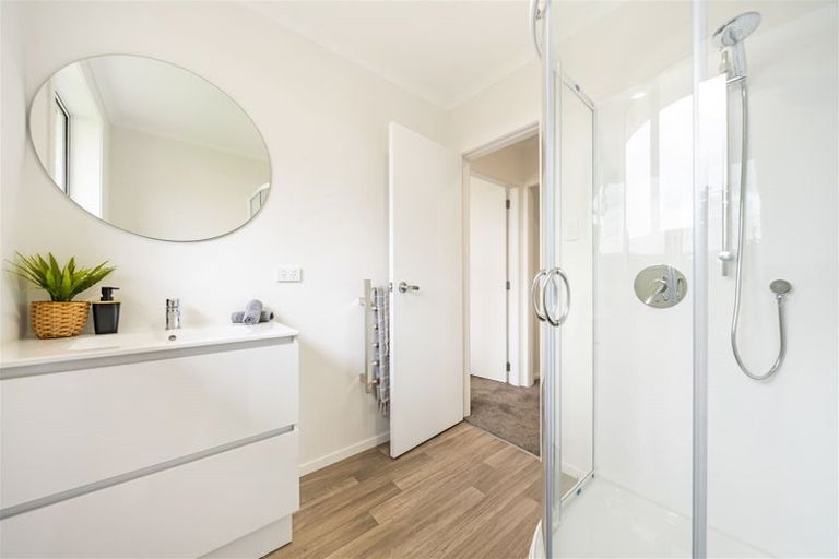 Photo of property in 1033f Fergusson Drive, Clouston Park, Upper Hutt, 5018