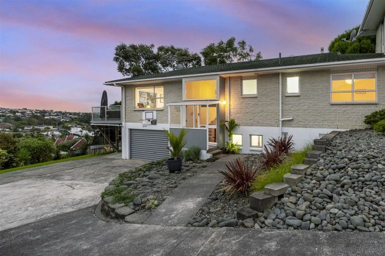 Photo of property in 2/101 Kowhai Road, Mairangi Bay, Auckland, 0630