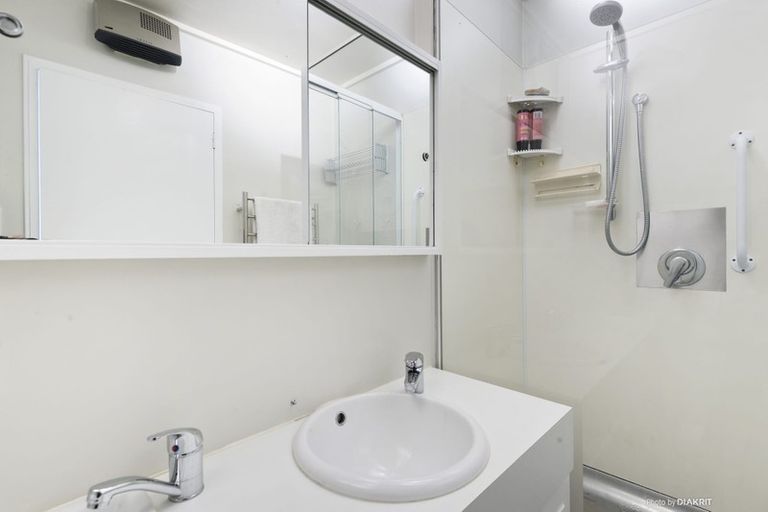 Photo of property in Newman Court Apartments, 2 Newman Terrace, Thorndon, Wellington, 6011
