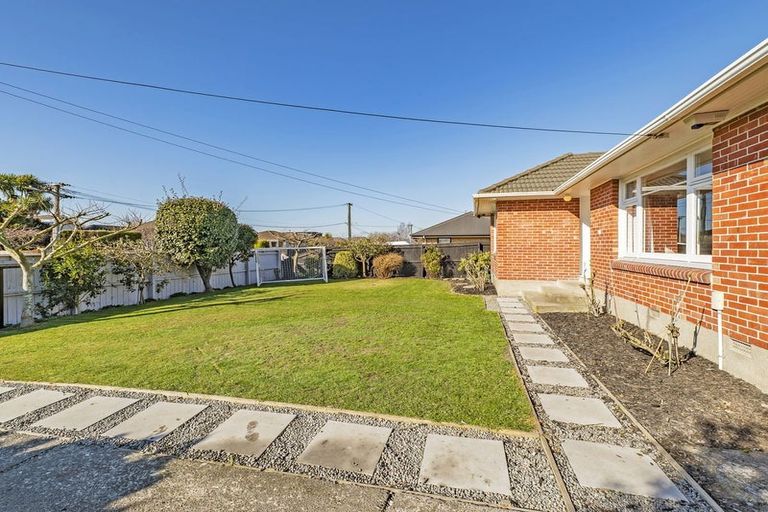 Photo of property in 25 Munro Street, Redwood, Christchurch, 8051