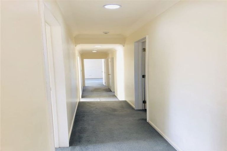 Photo of property in 34 Milan Drive, Glen Eden, Auckland, 0602