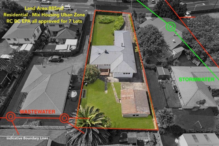 Photo of property in 4 Longburn Road, Henderson, Auckland, 0610