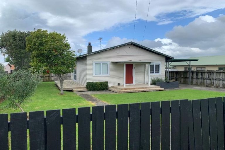 Photo of property in 9 School Road, Tuakau, 2121