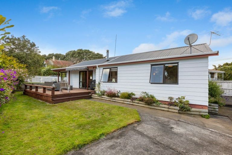 Photo of property in 122 Glenpark Avenue, Frankleigh Park, New Plymouth, 4310
