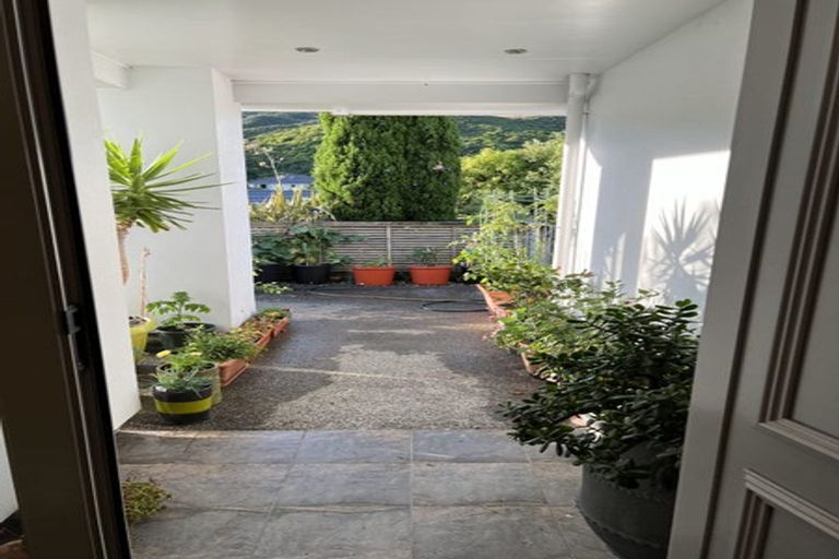 Photo of property in 16 Eastcott Grove, Churton Park, Wellington, 6037