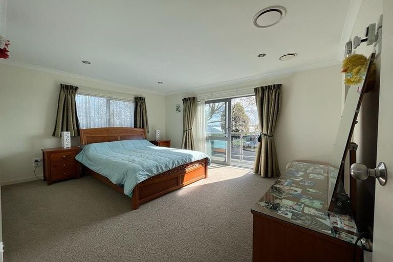 Photo of property in 1/41 Butley Drive, Farm Cove, Auckland, 2012