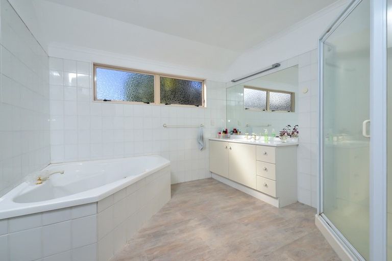 Photo of property in 4 Longwood Place, Harrowfield, Hamilton, 3210