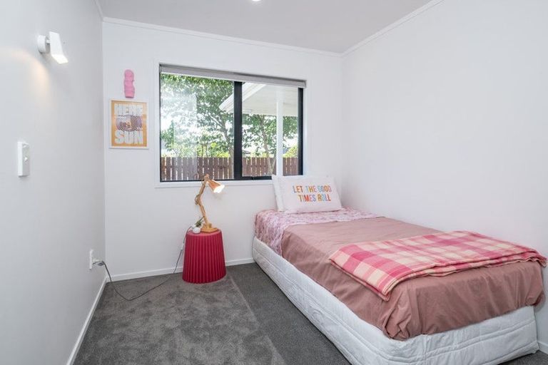 Photo of property in 2/14 Nathan Street, Tawa, Wellington, 5028