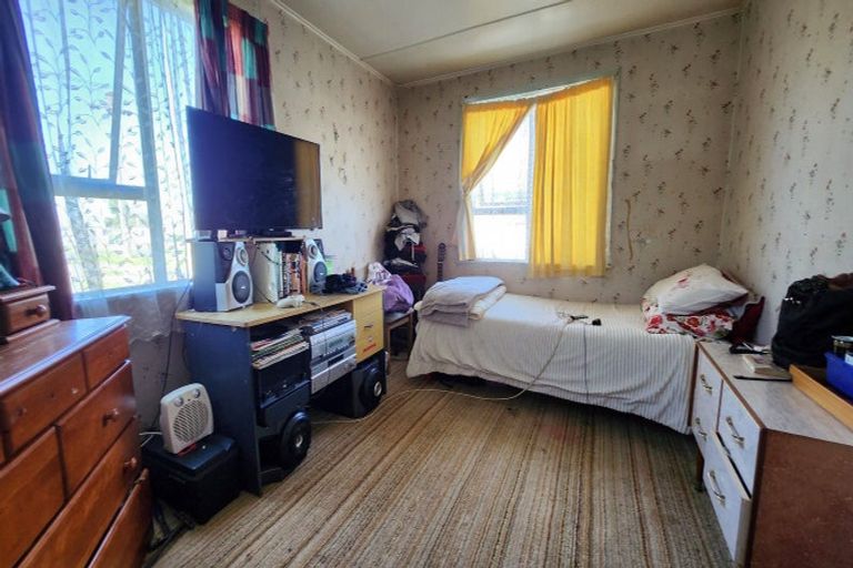 Photo of property in 35 Avenue Road, Foxton, 4814