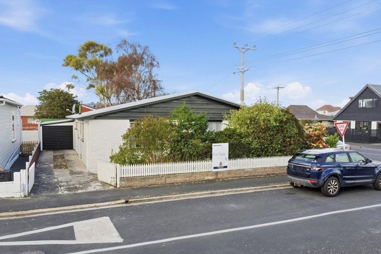 Photo of property in 160 Macandrew Road, South Dunedin, Dunedin, 9012