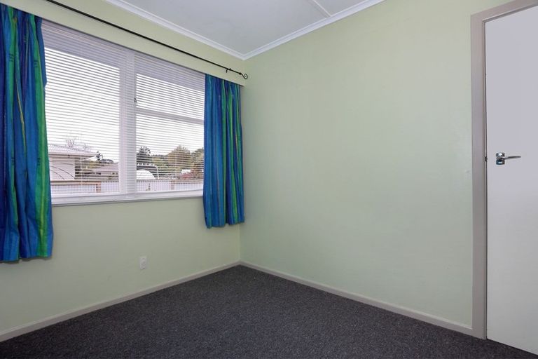 Photo of property in 14 Ongo Road, Hunterville, 4730