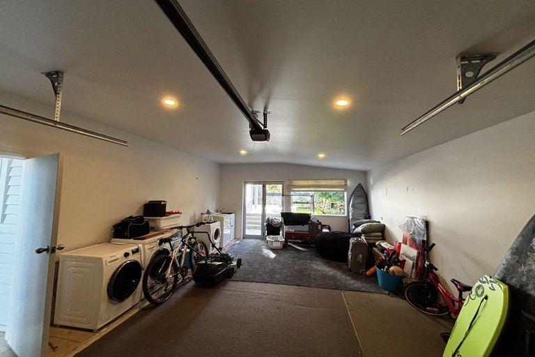 Photo of property in 17 Atiawa Street, Glen Avon, New Plymouth, 4312