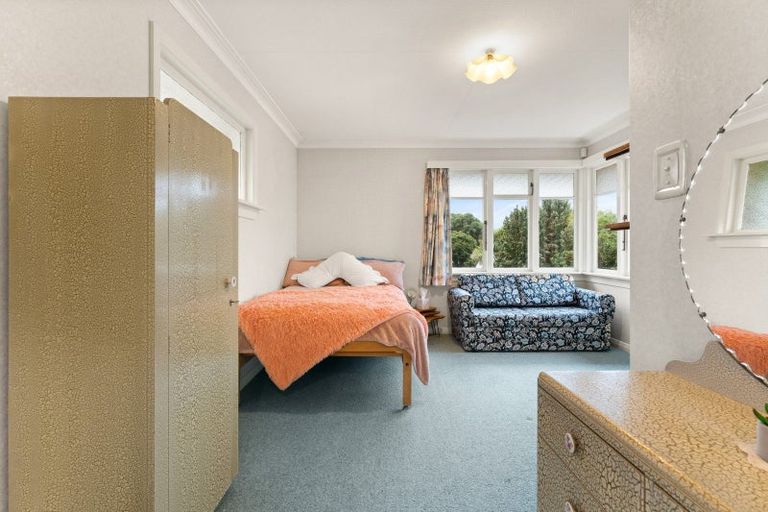 Photo of property in 122 Easther Crescent, Kew, Dunedin, 9012