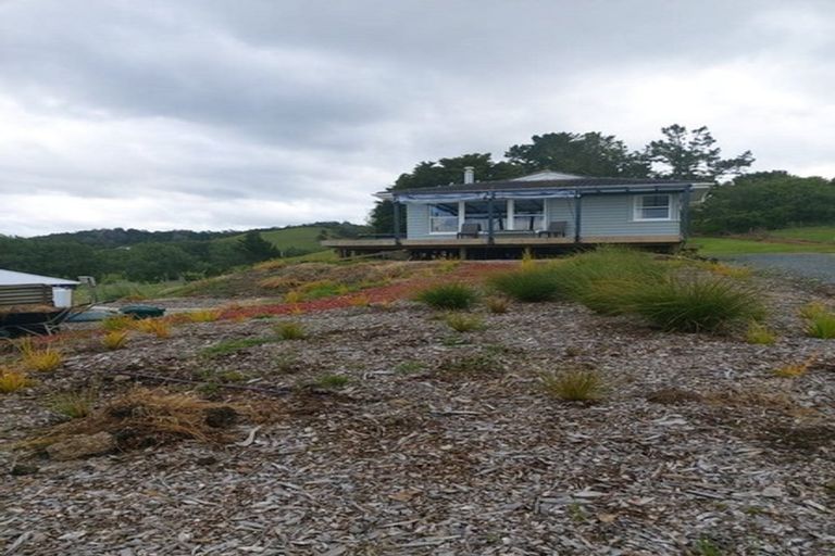 Photo of property in 32 Kopeti Road, Hukerenui, Hikurangi, 0182