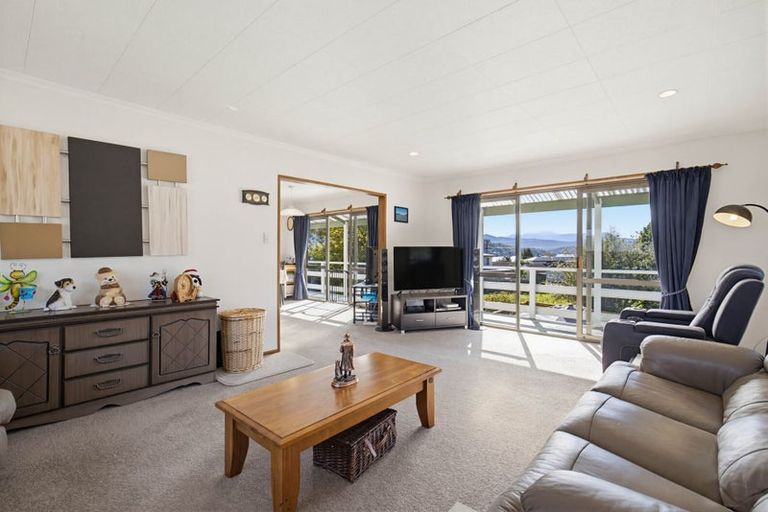 Photo of property in 296 Waikawa Road, Waikawa, Picton, 7220
