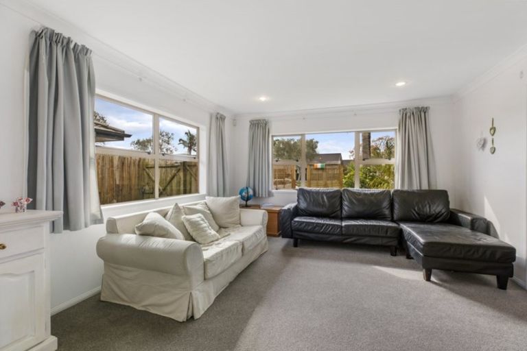 Photo of property in 36 Oreti Crescent, Papamoa Beach, Papamoa, 3118