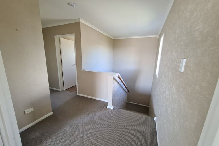 Photo of property in 14 Whiteley Street, Moturoa, New Plymouth, 4310