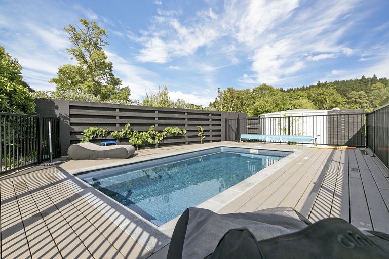 Photo of property in 23 Applemoors Way, Riverhead, 0820