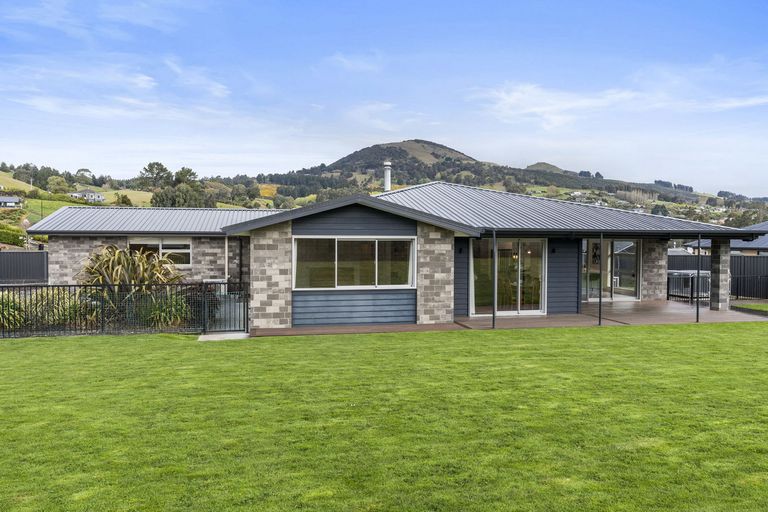 Photo of property in 46 Heathfield Drive, Mosgiel, 9024
