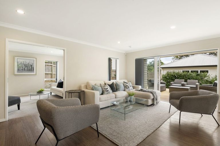 Photo of property in 29d Greenhithe Road, Greenhithe, Auckland, 0632