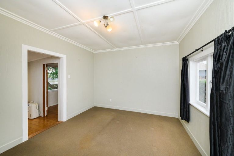 Photo of property in 25 Hunia Street, Marton, 4710