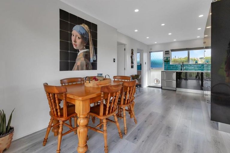 Photo of property in 26 Manaia View Road, One Tree Point, 0118