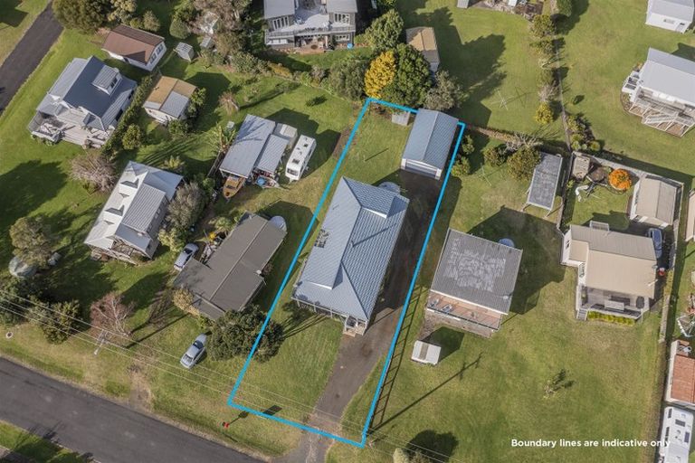 Photo of property in 108 Captain Cook Road, Cooks Beach, Whitianga, 3591