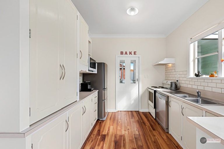 Photo of property in 15 Pearce Crescent, Taita, Lower Hutt, 5011