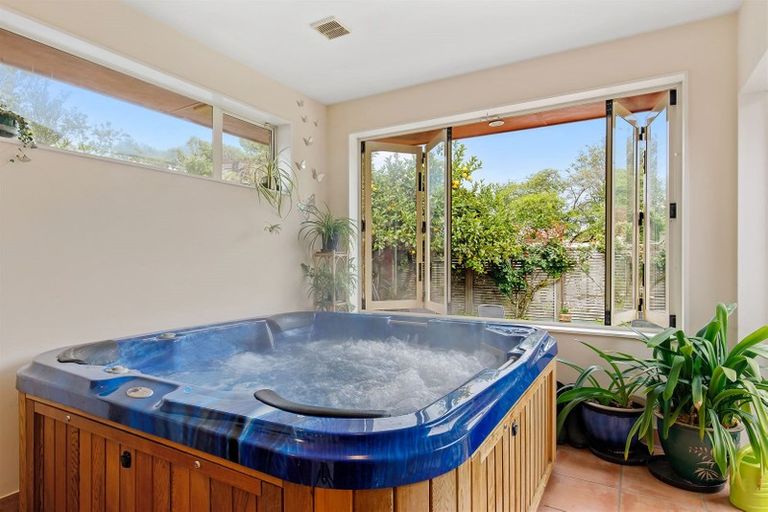 Photo of property in 33 Balrudry Street, Avonhead, Christchurch, 8042