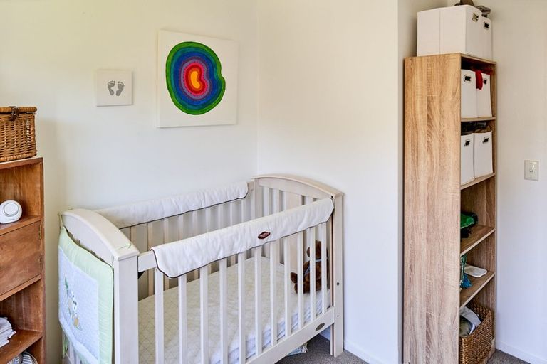 Photo of property in 1a Pearce Crescent, Taita, Lower Hutt, 5011