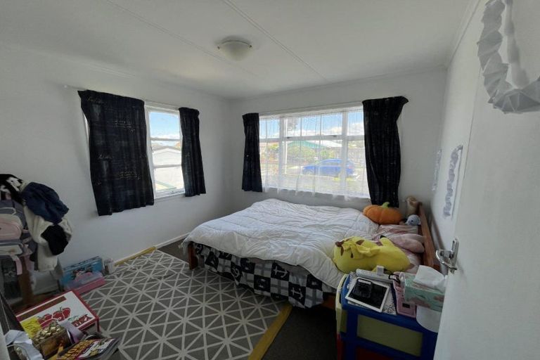 Photo of property in 13 Wilton Street, Westown, New Plymouth, 4310