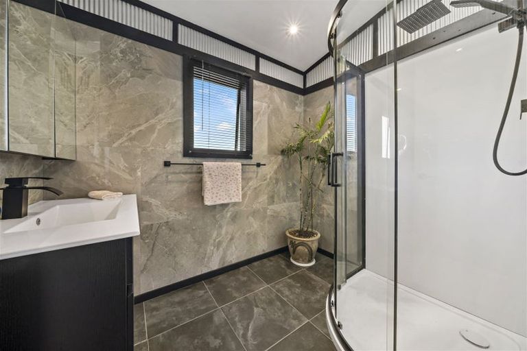 Photo of property in 1/20 Crosby Road, West Harbour, Auckland, 0618