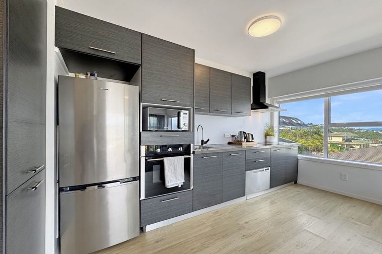 Photo of property in 6/32 Akaroa Drive, Maupuia, Wellington, 6022