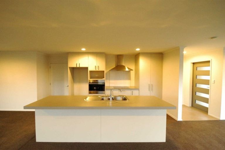 Photo of property in 28 Burford Way, Rolleston, 7615