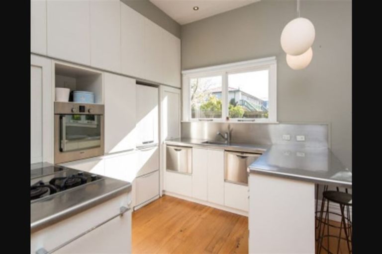 Photo of property in 913 Colombo Street, Christchurch Central, Christchurch, 8013