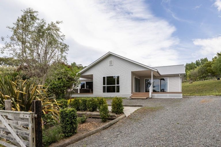 Photo of property in 1300 Waimarama Road, Waimarama, Havelock North, 4294