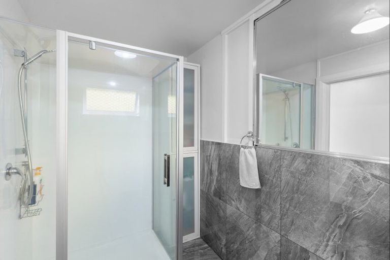 Photo of property in 27 Weraroa Road, Levin, 5510