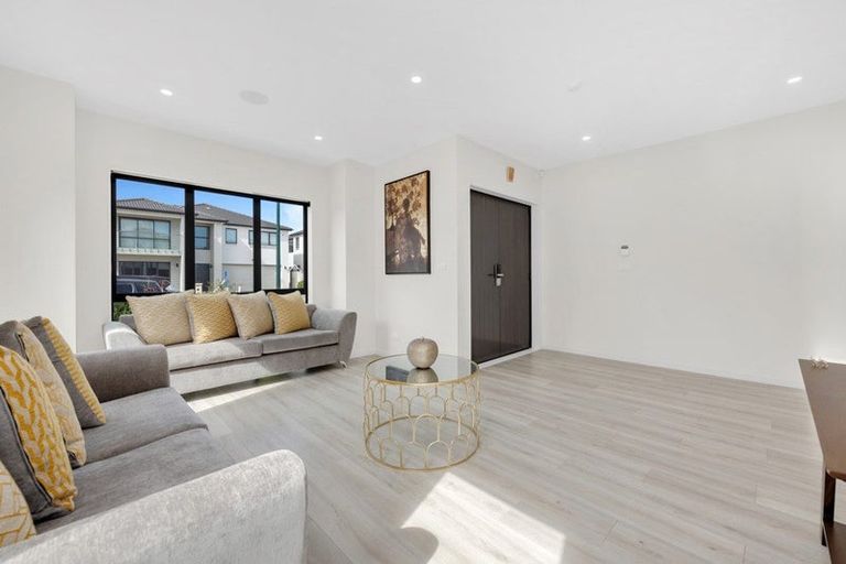 Photo of property in 40 Nightingale Road, Flat Bush, Auckland, 2019