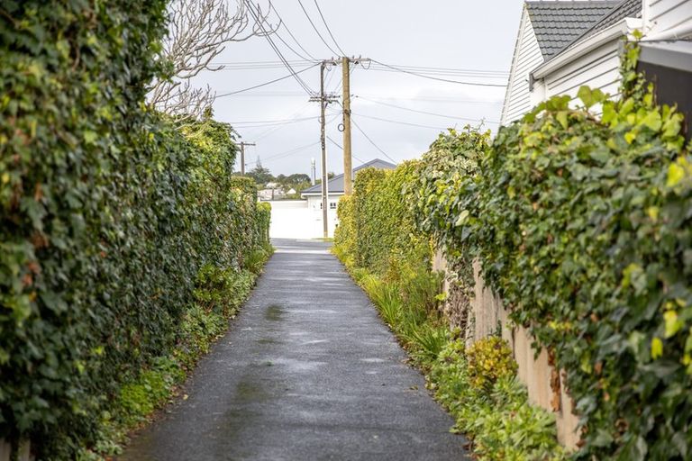 Photo of property in 3/23a Eversleigh Road, Belmont, Auckland, 0622