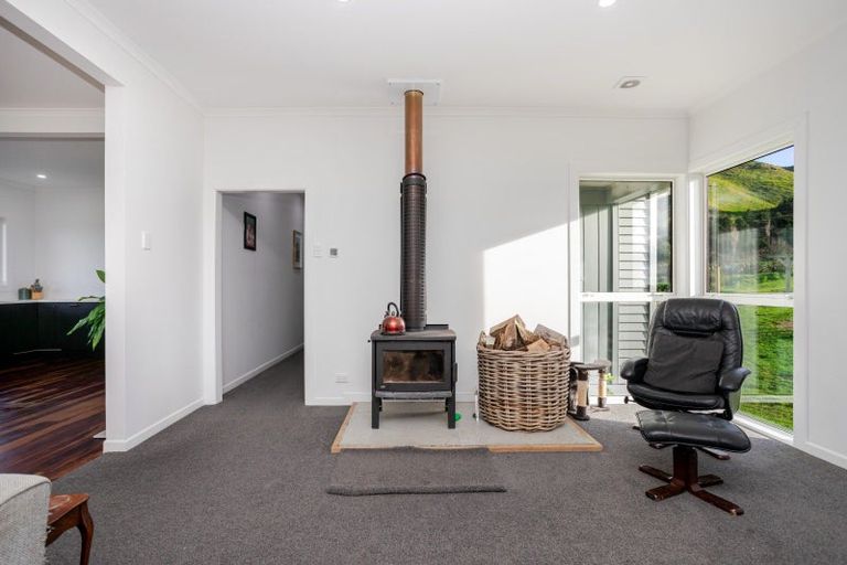 Photo of property in 400 Te Kakapo Valley Road, Dannevirke, 4978