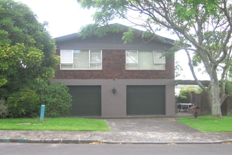 Photo of property in 1/74 Mcbreen Avenue, Northcote, Auckland, 0627