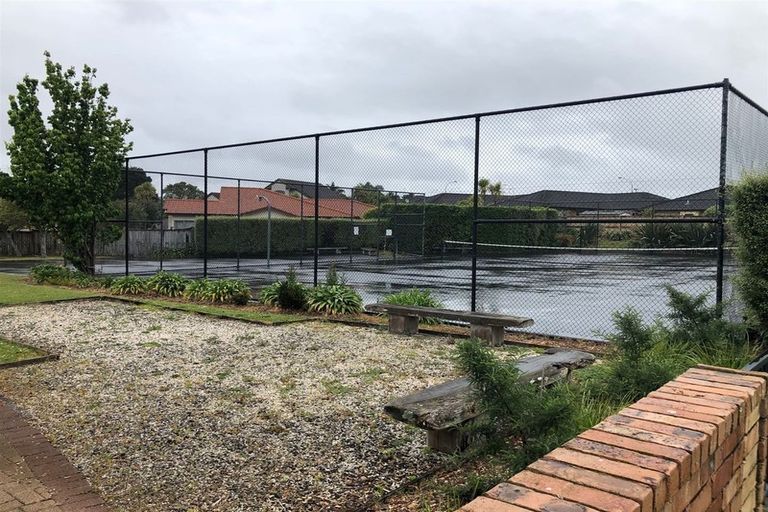 Photo of property in 26 Hillwell Drive, Henderson, Auckland, 0612