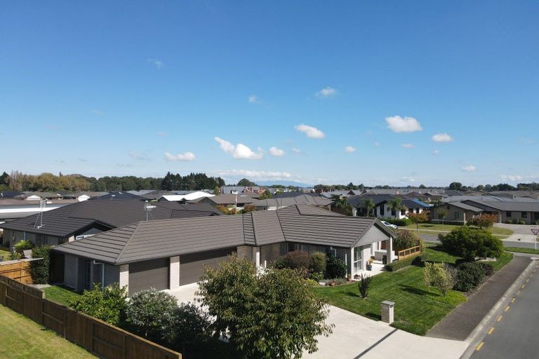 Photo of property in 2 Henry Bell Close, Leamington, Cambridge, 3432