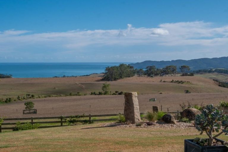 Photo of property in 601 Cable Bay Block Road, Cable Bay, 0420