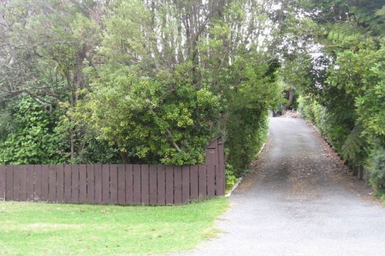 Photo of property in 14 Kowhai Grove, Raumati Beach, Paraparaumu, 5032