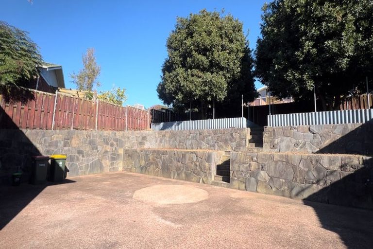 Photo of property in 12 Megan Avenue, Pakuranga Heights, Auckland, 2010