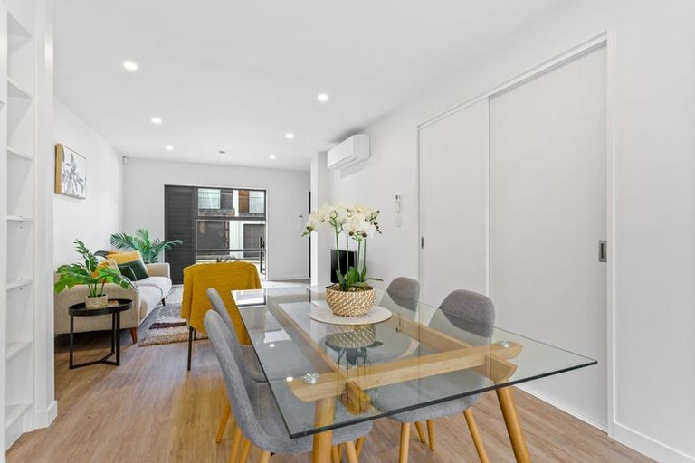 Photo of property in 6 Milenio Crescent, Windsor Park, 0632