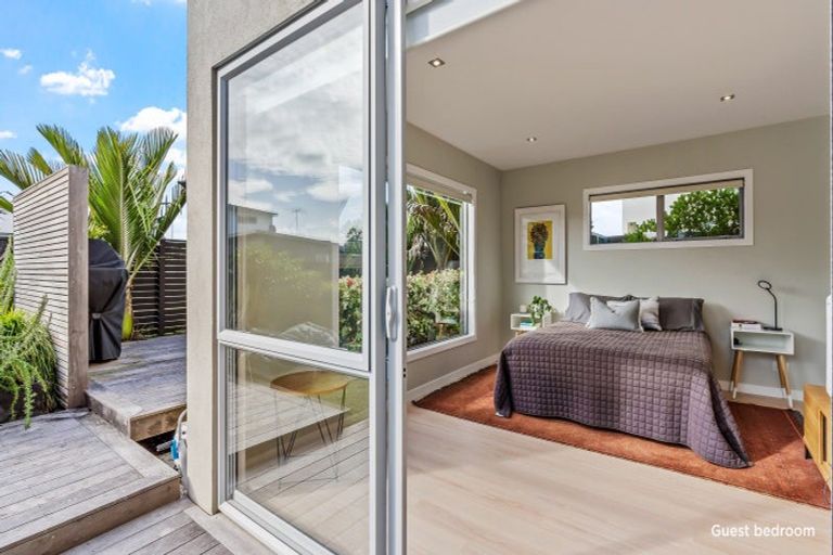 Photo of property in 11 Patiki Place, Omaha, 0986