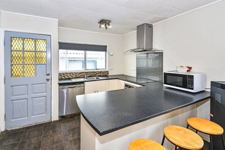 Photo of property in 37 Secretariat Place, Randwick Park, Auckland, 2105