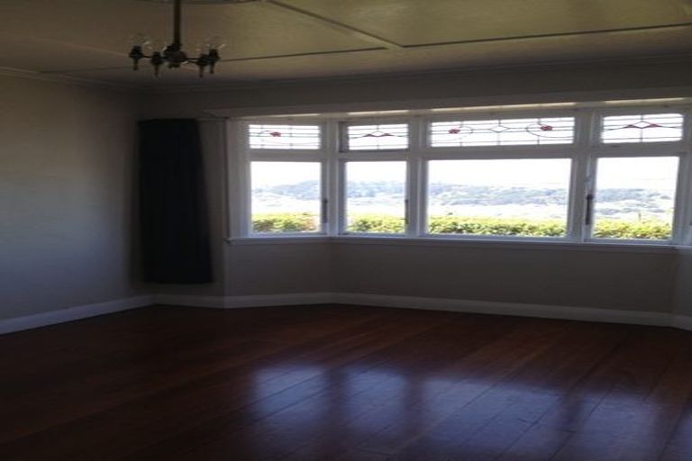 Photo of property in 12 Karepa Street, Brooklyn, Wellington, 6021